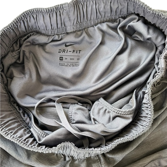 Nike | Gray elastic waist drawstring short running shorts size extra sma… - Picture 7 of 7